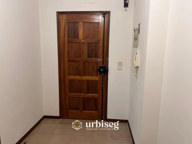 Apartamento T2 para Arrendamento em Tavarede Foto 14