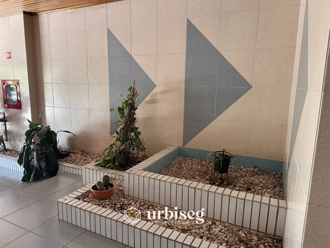 Apartamento T2 para Arrendamento em Tavarede Foto 18