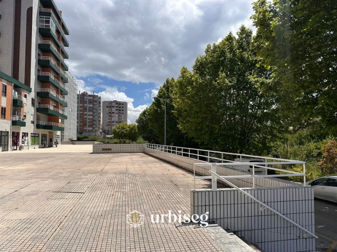 Apartamento T2 para Arrendamento em Tavarede Foto 21