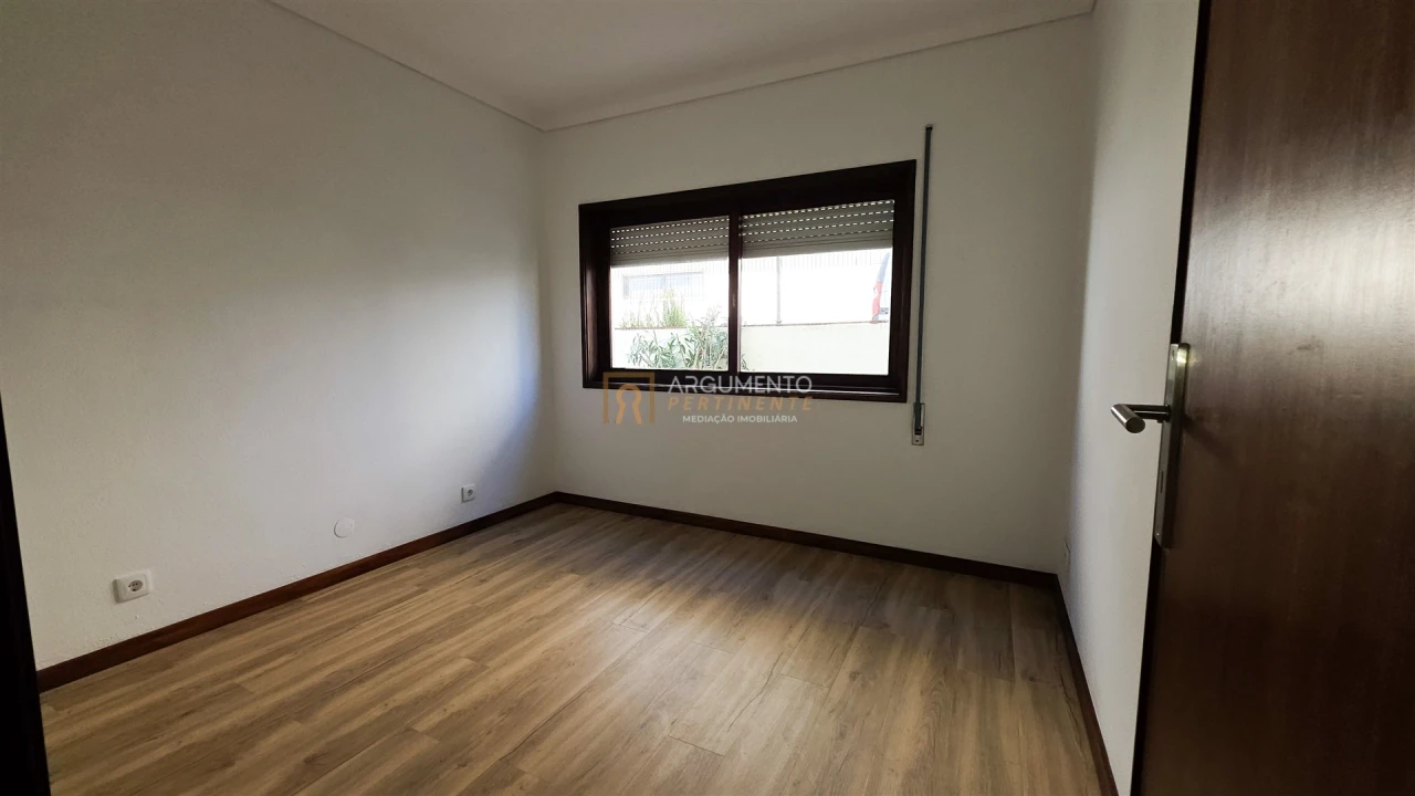 Moradia T3 para Arrendamento em Castêlo da Maia Foto 22