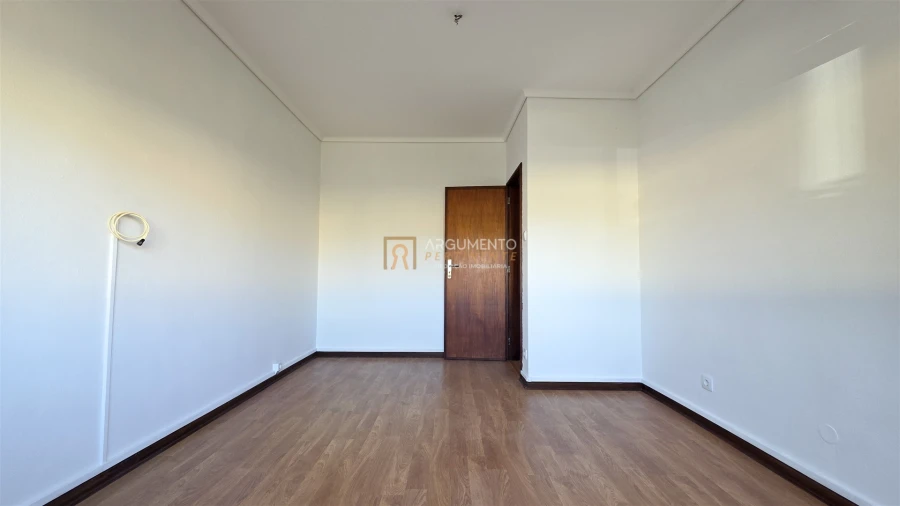 Moradia T3 para Arrendamento em Castêlo da Maia Foto 30