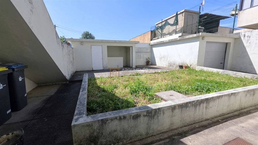 Moradia T3 para Arrendamento em Castêlo da Maia Foto 23