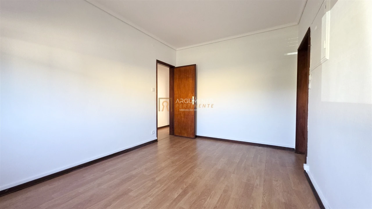 Moradia T3 para Venda em Castêlo da Maia Foto 33