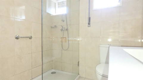Moradia T3 para Venda em Castêlo da Maia