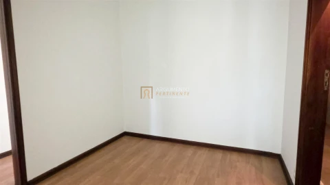 Moradia T3 para Venda em Castêlo da Maia