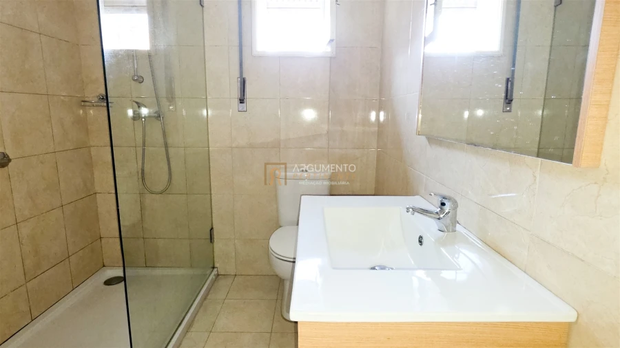 Moradia T3 para Venda em Castêlo da Maia Foto 25