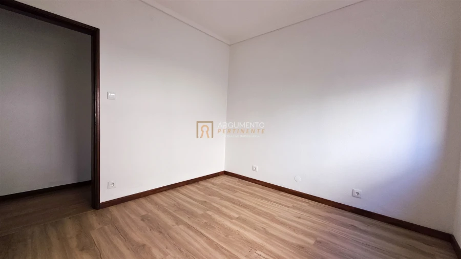 Moradia T3 para Venda em Castêlo da Maia Foto 10