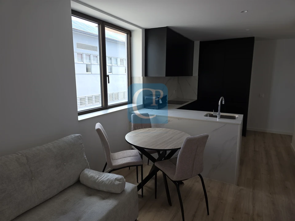 Apartamento T1 para Venda em Paranhos Foto 6