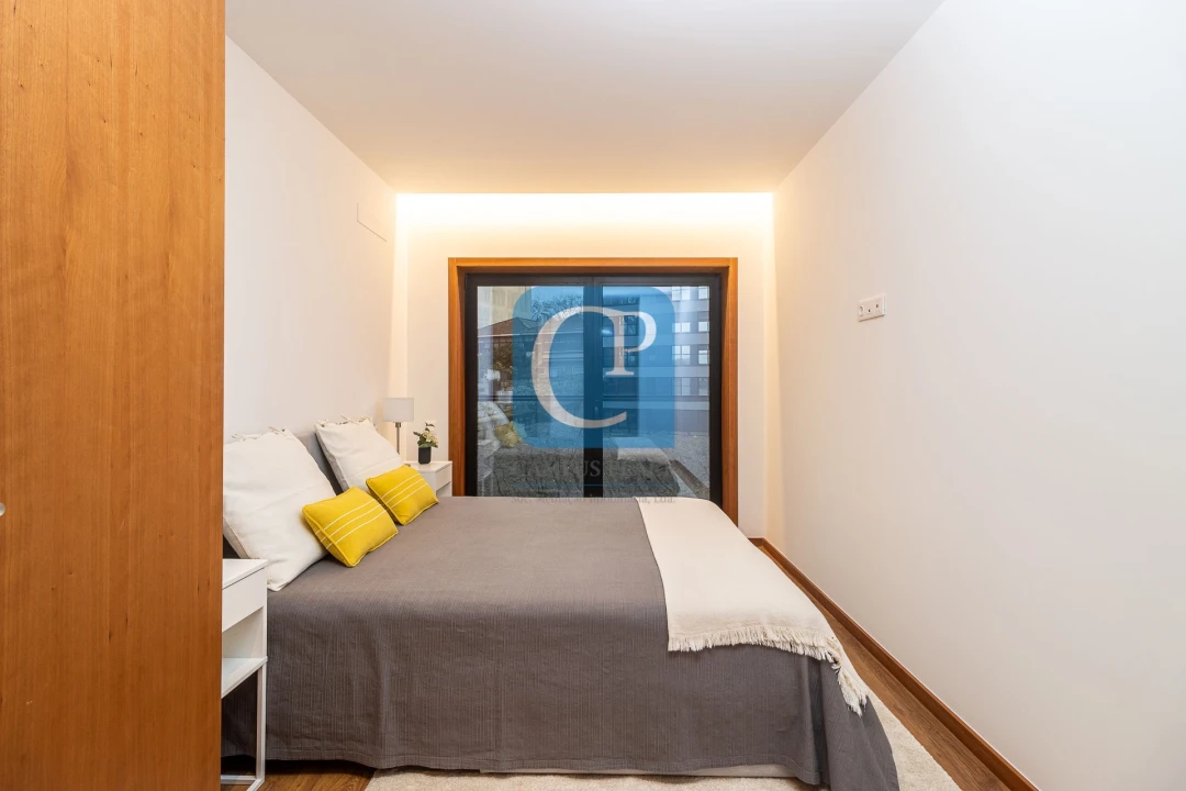 Apartamento T1 para Arrendamento em Paranhos Foto 12