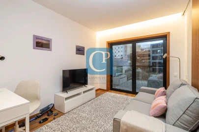 Apartamento T1 para Arrendamento em Paranhos