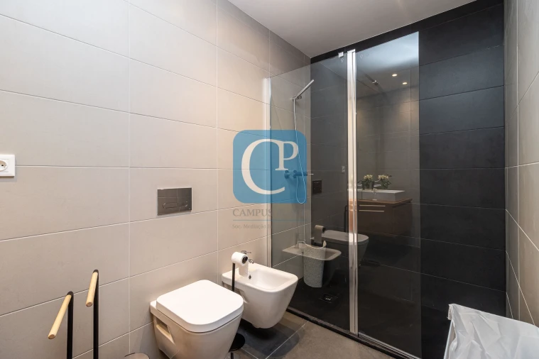 Apartamento T1 para Arrendamento em Paranhos Foto 15