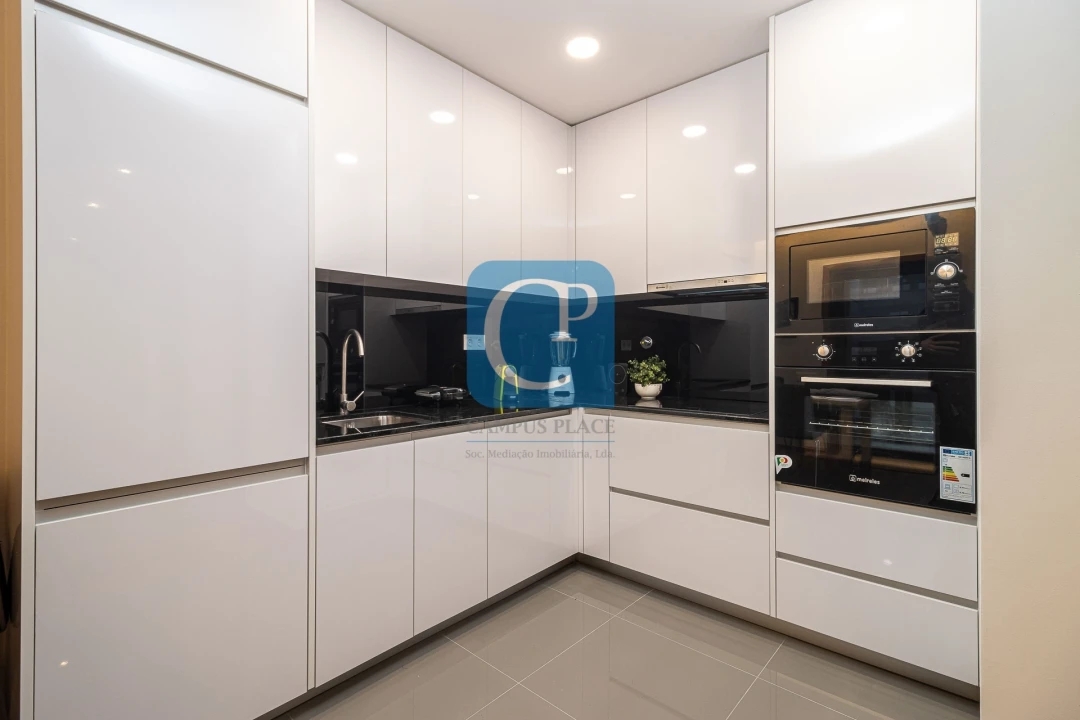 Apartamento T1 para Arrendamento em Paranhos Foto 4