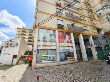 Apartamento T2 para Venda em Sacavém e Prior Velho