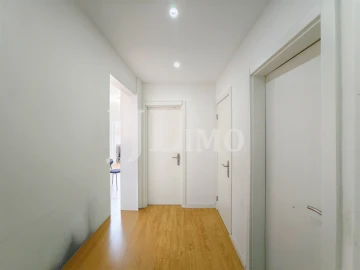 Apartamento T2 para Venda em Sacavém e Prior Velho