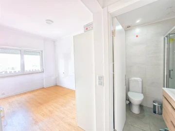 Apartamento T2 para Venda em Sacavém e Prior Velho