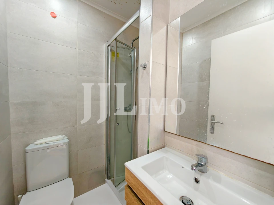 Apartamento T2 para Venda em Sacavém e Prior Velho Foto 7