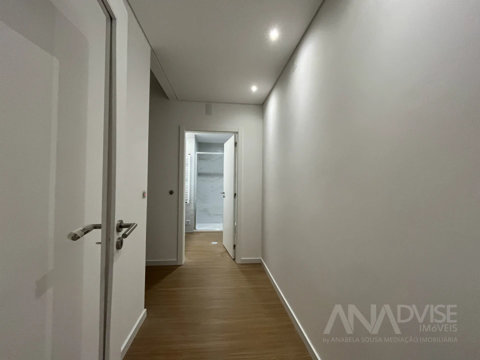 Apartamento T3 para Venda em Viseu Foto 8