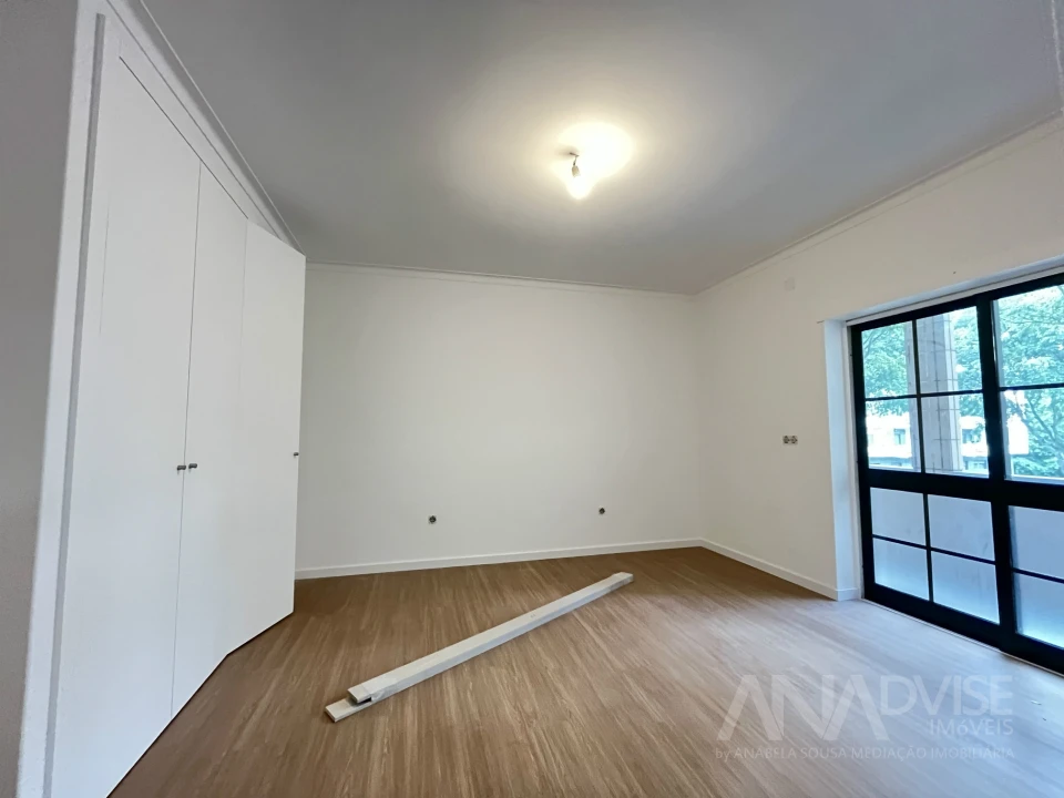 Apartamento T3 para Venda em Viseu Foto 12