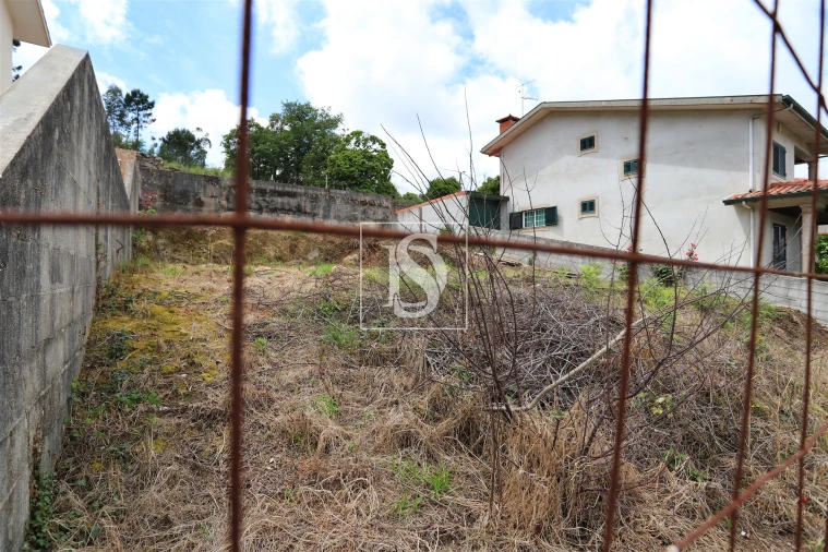 Terreno para Venda em Fornelo e Vairão Foto 4
