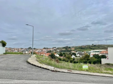 Apartamento para Venda em Reguengo Grande