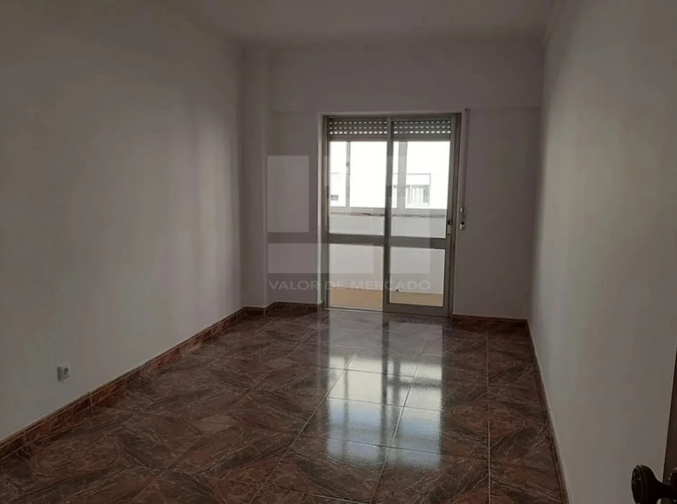 Apartamento T2 para Venda em Cacém e São Marcos Foto 6