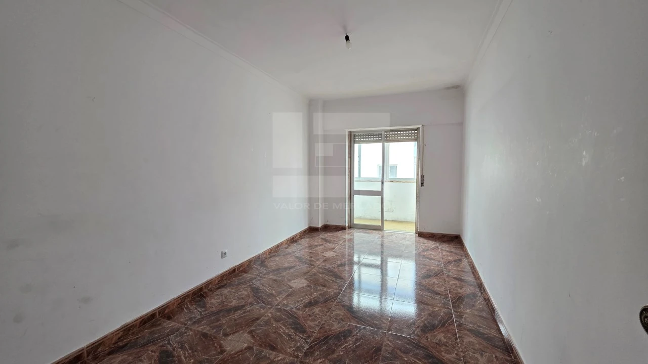 Apartamento T2 para Venda em Cacém e São Marcos Foto 15