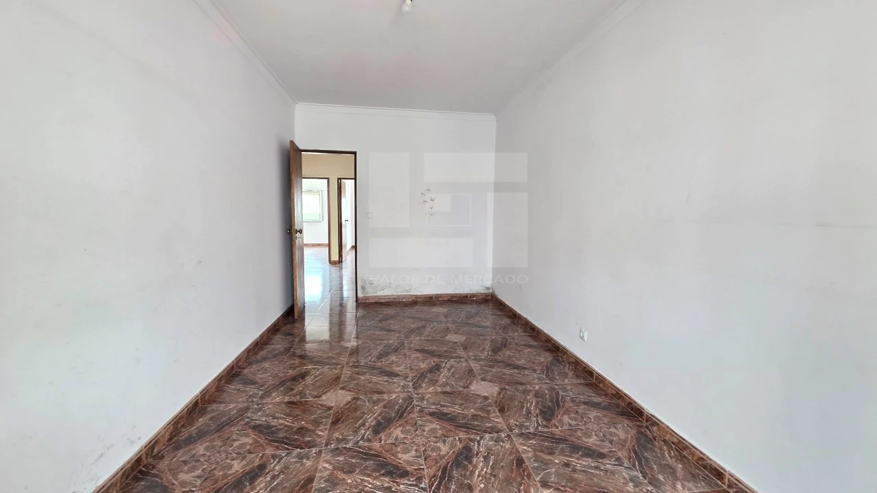 Apartamento T2 para Venda em Cacém e São Marcos Foto 17
