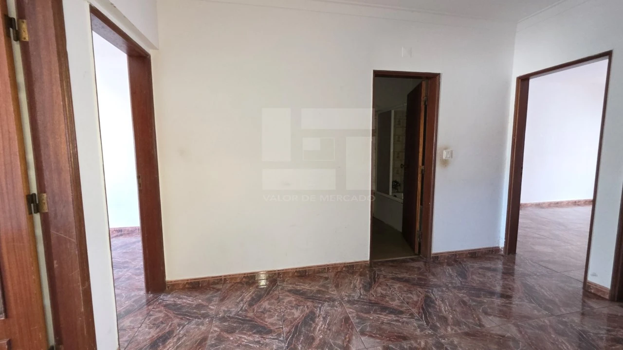 Apartamento T2 para Venda em Cacém e São Marcos Foto 38