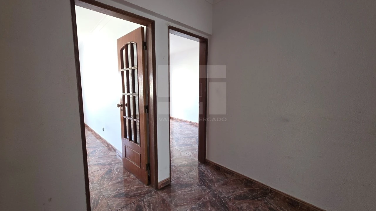 Apartamento T2 para Venda em Cacém e São Marcos Foto 40
