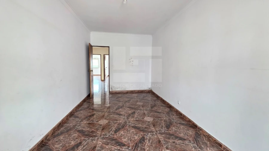 Apartamento T2 para Venda em Cacém e São Marcos Foto 17