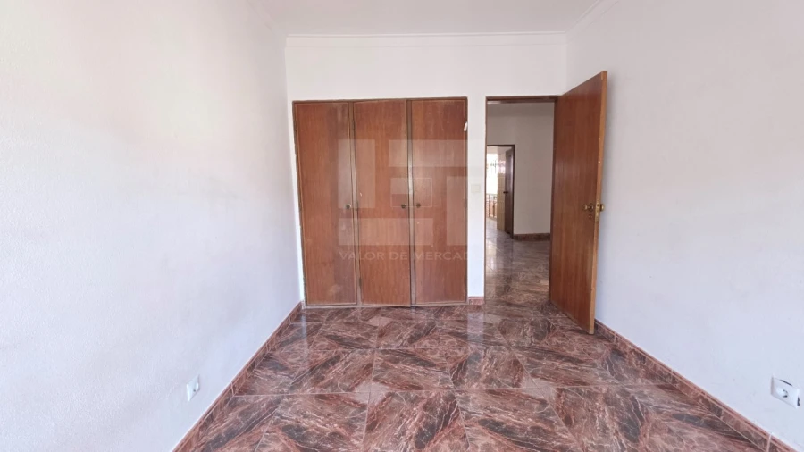 Apartamento T2 para Venda em Cacém e São Marcos Foto 29