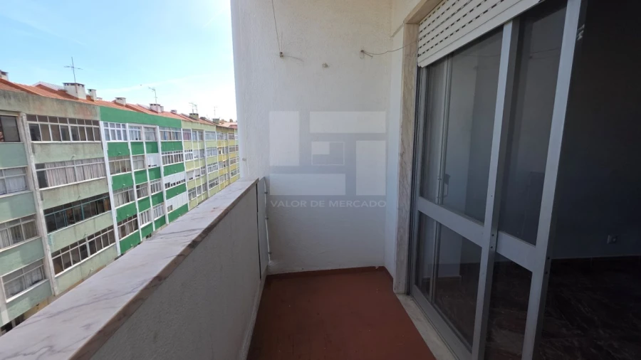 Apartamento T2 para Venda em Cacém e São Marcos Foto 37