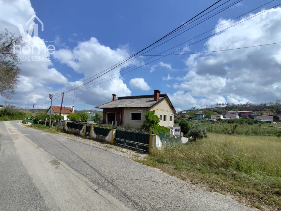 Moradia T3 para Venda em Colmeias e Memória Foto 27