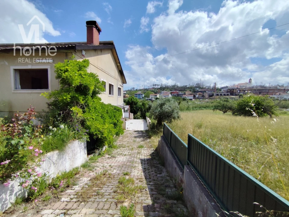 Moradia T3 para Venda em Colmeias e Memória Foto 40