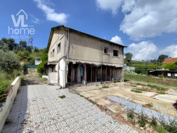 Moradia T3 para Venda em Colmeias e Memória