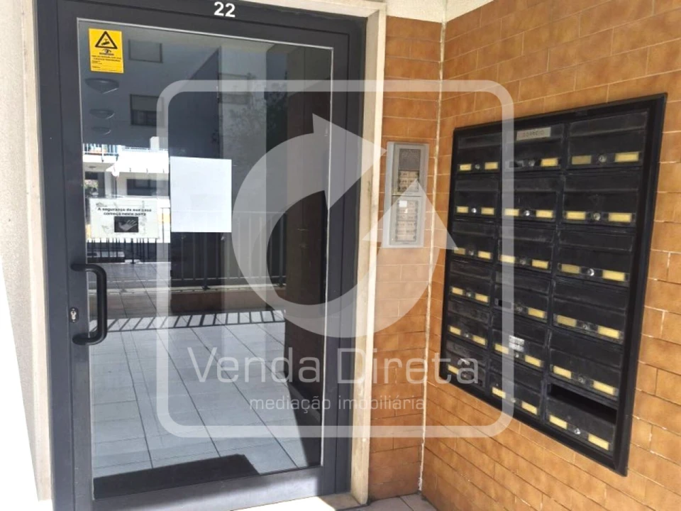 Apartamento T2 para Venda em Santa Clara Foto 2