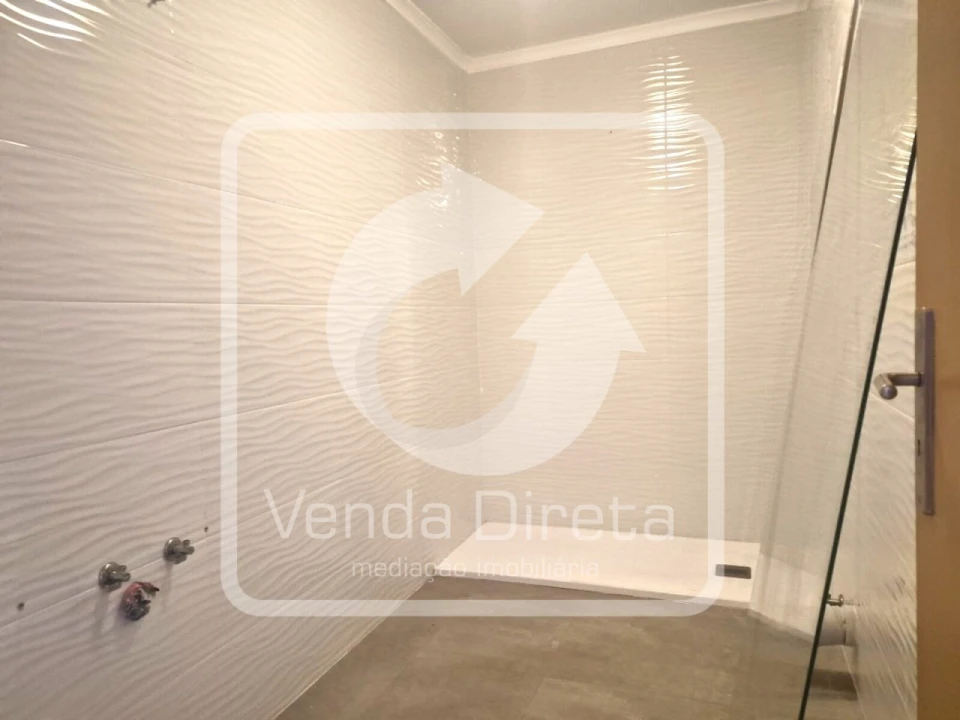 Apartamento T2 para Venda em Santa Clara Foto 8