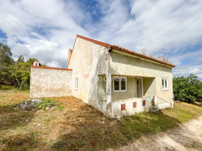 Moradia T3 para Venda em São Facundo e Vale das Mós Foto 2