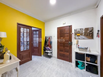 Apartamento T3 para Venda em Marvila, Ribeira Santarém, São Salvador, São Nicolau