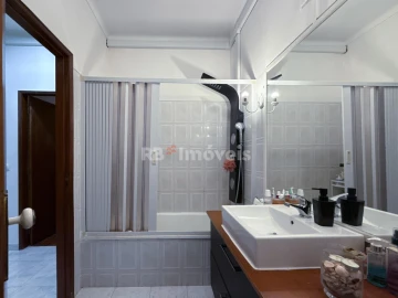 Apartamento T3 para Venda em Marvila, Ribeira Santarém, São Salvador, São Nicolau