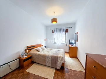 Apartamento T3 para Venda em Marvila, Ribeira Santarém, São Salvador, São Nicolau