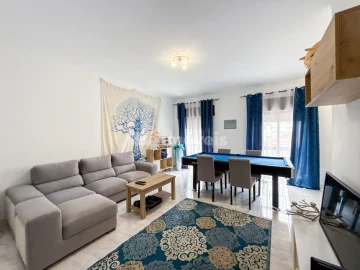 Apartamento T3 para Venda em Marvila, Ribeira Santarém, São Salvador, São Nicolau