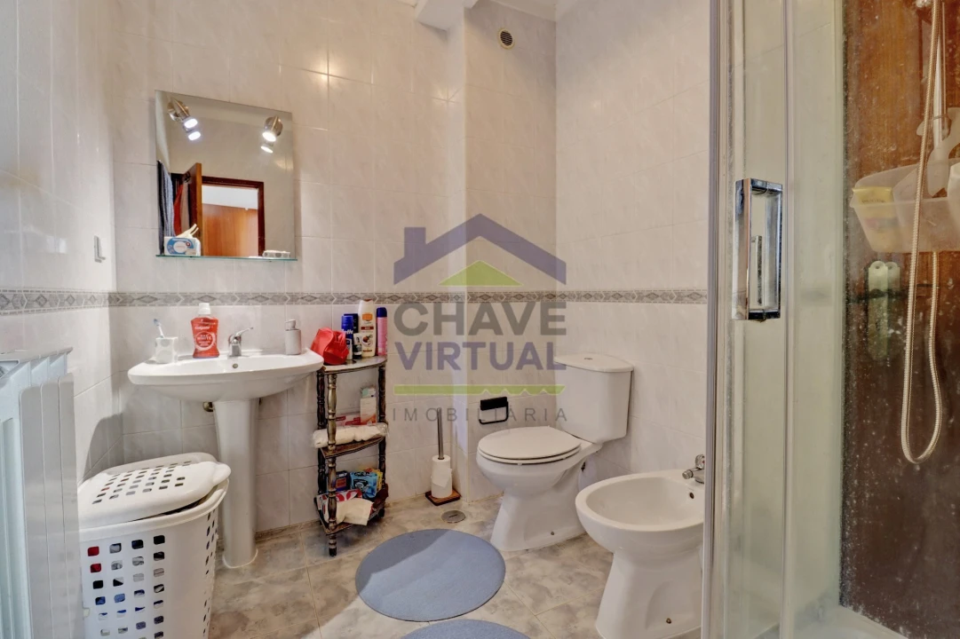 Apartamento T3 para Venda em Bombarral e Vale Covo Foto 19