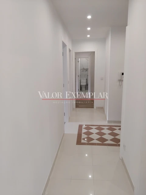 Apartamento T3 para Venda em Laranjeiro e Feijó