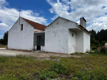 Moradia T2 para Venda em São Jose da Lamarosa