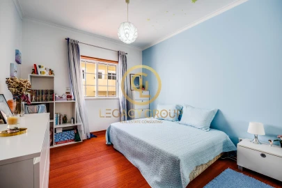Apartamento T3 para Venda em Lagoa e Carvoeiro