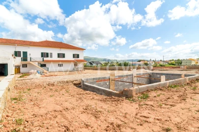 Moradia T3 para Venda em Lamas e Cercal