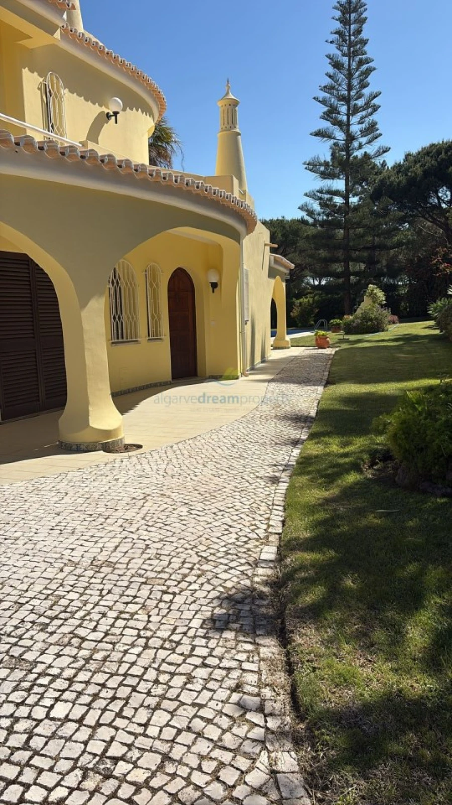 Moradia T5 para Venda em Quarteira Foto 14
