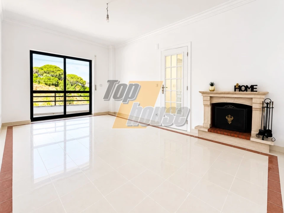 Apartamento T3 para Venda em Laranjeiro e Feijó Foto 1
