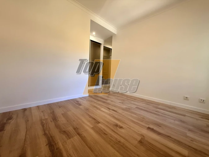 Apartamento T3 para Venda em Laranjeiro e Feijó Foto 11